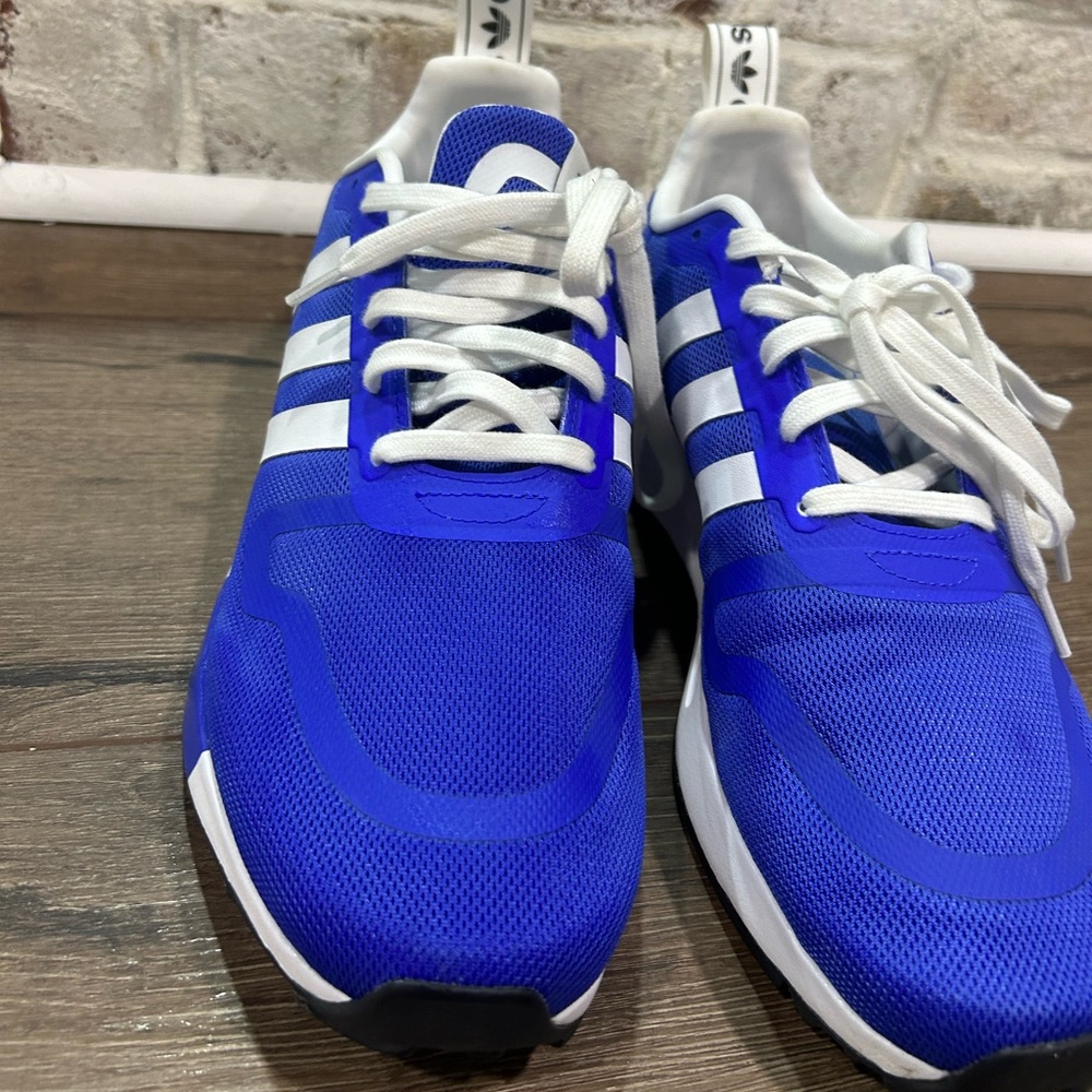 Men’s adidas.  Like new.